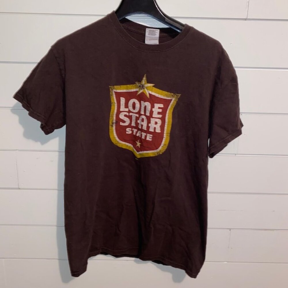 Brown Tee with Lone Star State Design – Medium Classic Texas Texan Badge Star